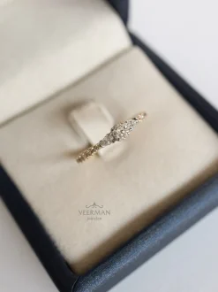 Bicolor driesteens ring met briljant 0,51 crt. + Luxe Cadeau