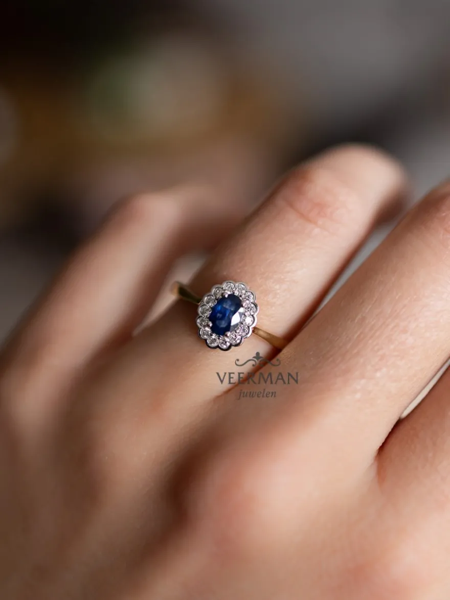 Bicolor entourage ring met ovale saffier + luxe cadeau