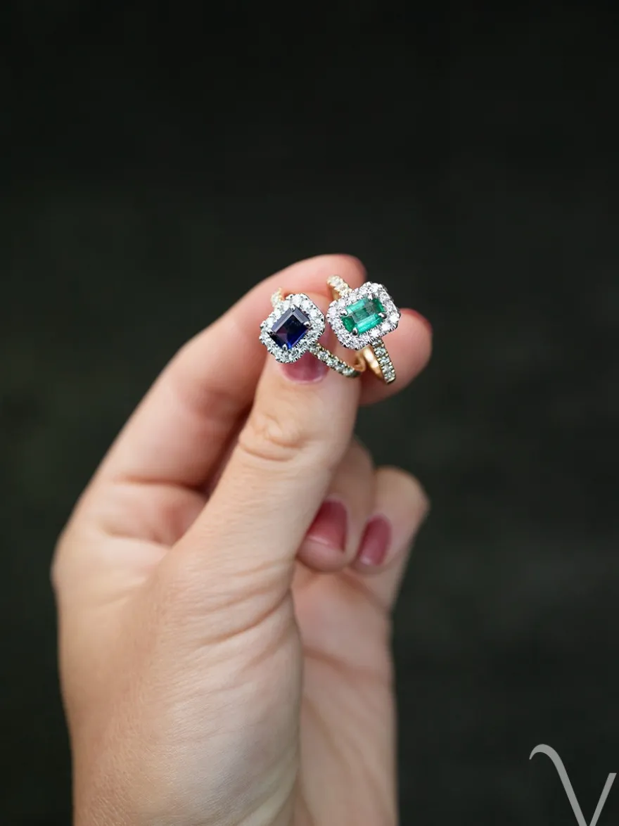 Bicolor entourage ring saffier + diamant | Luxe cadeau