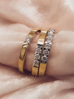 Bicolor gouden alliance ring 1 briljant | Met gratis cadeau