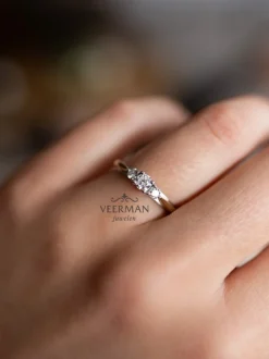 Bicolor ring met briljant 0,19crt. + Luxe Cadeau