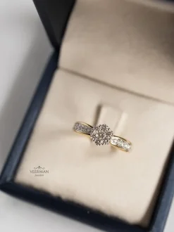 Bicolor ring met diamant rozet 0,60crt + Luxe cadeau