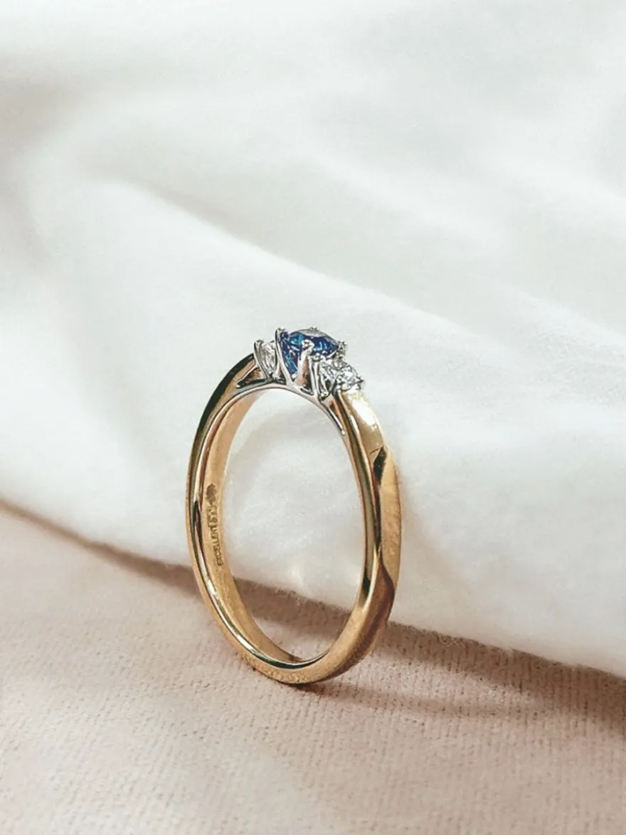 Bicolor ring met saffier en briljant + Luxe Cadeau