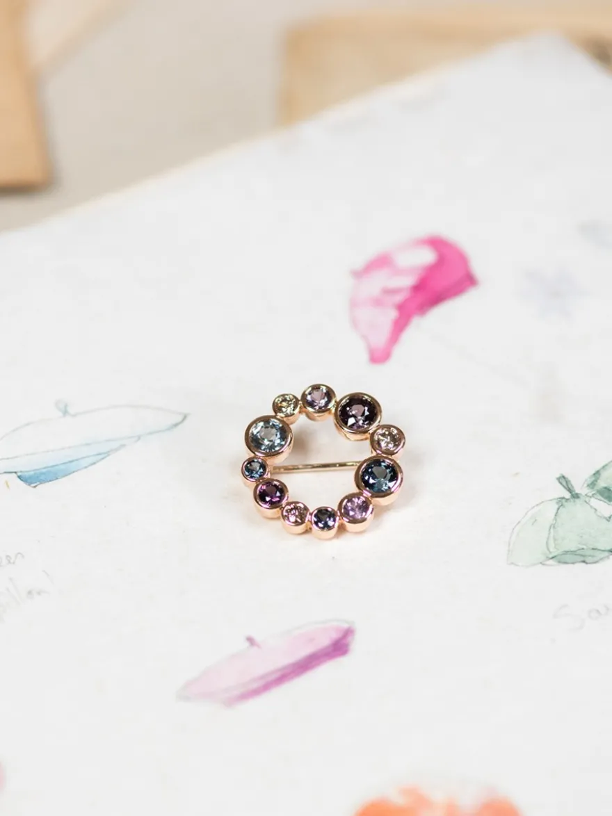 Bron confetti broche met spinel en diamant 8BR1281SPCBR