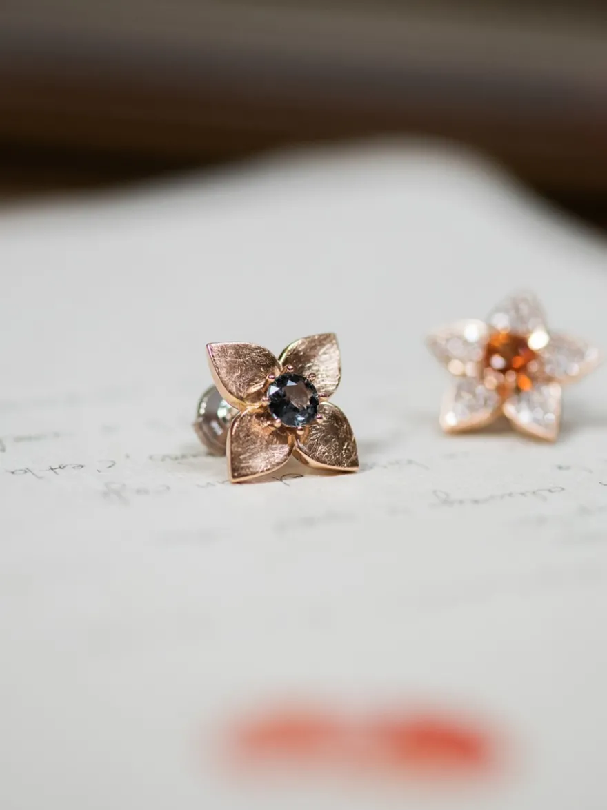 Bron poppy broche met spinel 8BR1282MSP + Luxe cadeau