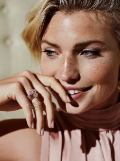 BRON Stardust ring Indian Korund + Luxe Cadeau