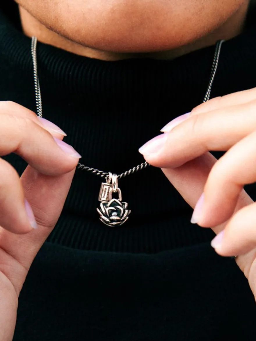 Buddha to Buddha Hanger 664 One Lotus XS