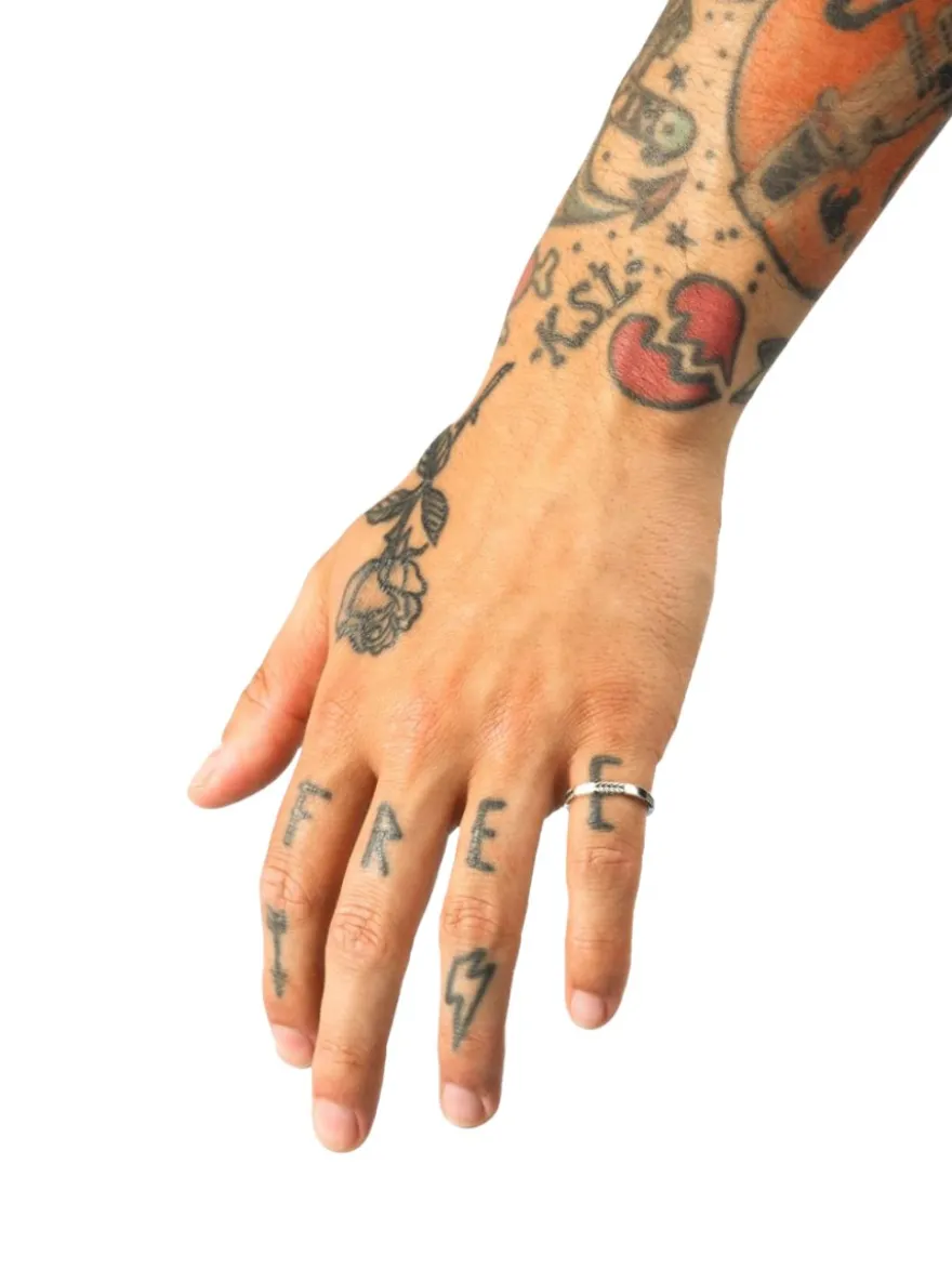 Buddha to Buddha Stacking Nathalie 345 ring + Luxe Cadeau