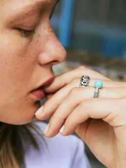 Buddha to Buddha ring Nathalie Small 601 | Stoer en stijlvol