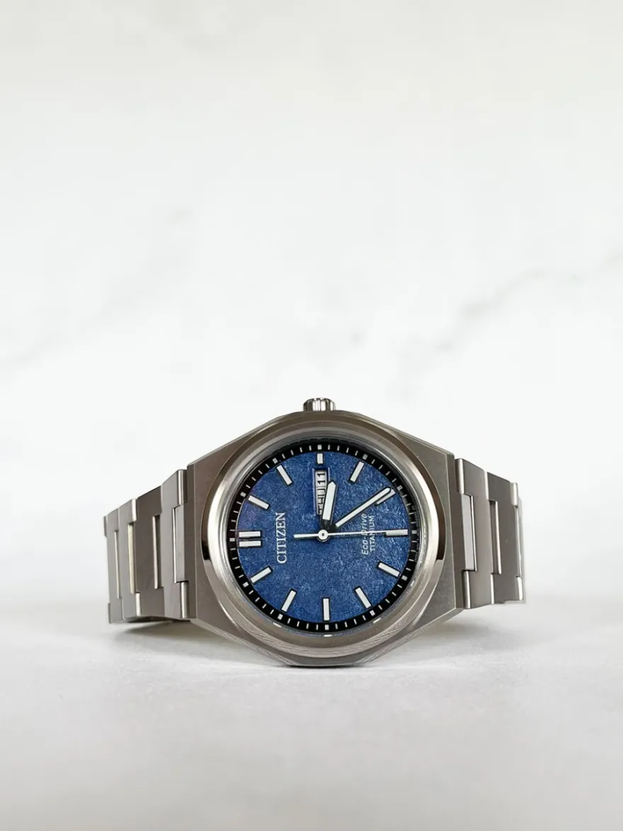 Citizen Eco-Drive Titanium AW0130-85LE + Luxe Cadeau