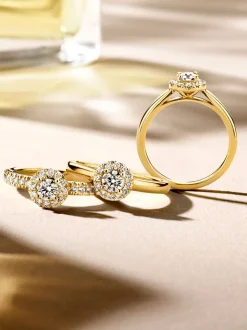 Entourage ring met briljant en zijstenen | Grote collectie