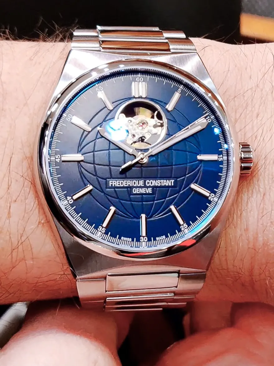 Frederique Constant Highlife Heart Beat + Luxe Cadeau