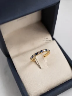 Geelgouden alliance ring met diamant en saffier + Luxe cadeau
