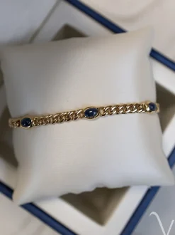 Geelgouden armband met cabuchon geslepen saffier + Luxe Cadeau