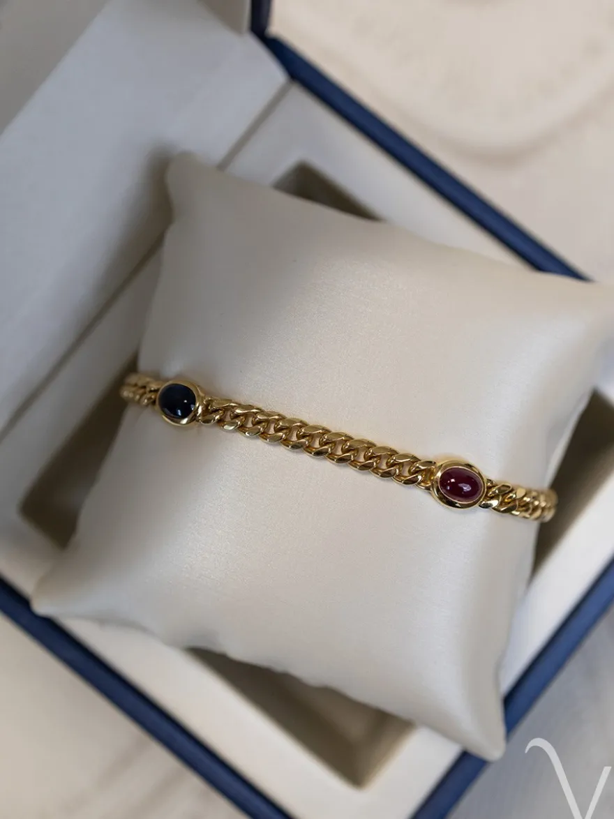 Geelgouden armband met saffier, robijn en smaragd + Luxe Cadeau