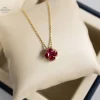 Geelgouden collier met bloem hanger robijn + Luxe cadeau