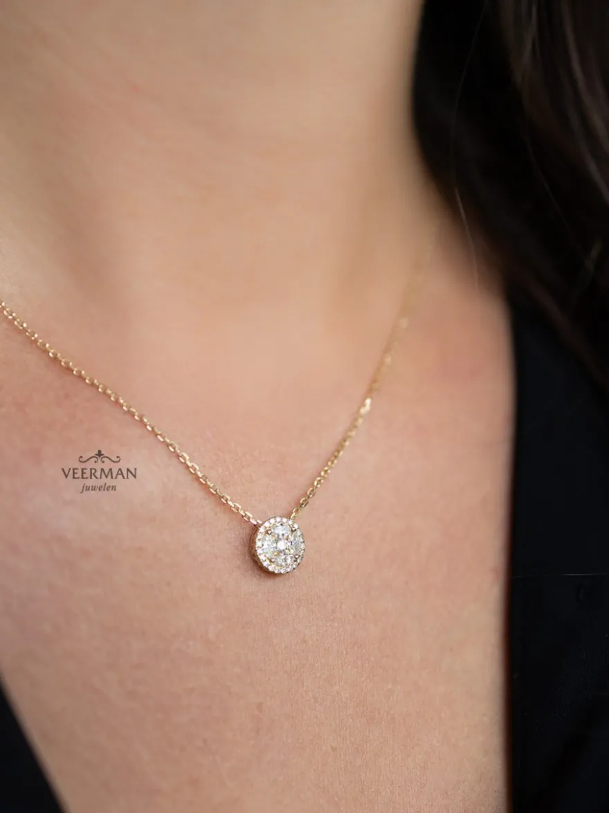 Geelgouden collier met briljant en markies 0,80crt.