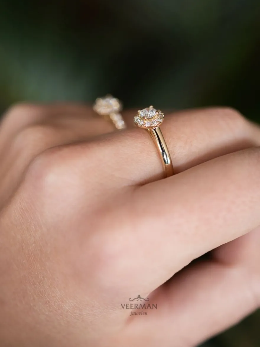 Geelgouden entourage ring met briljant + Luxe cadeau
