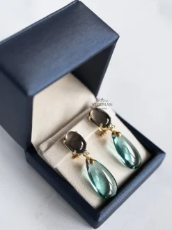 Geelgouden oorhangers met labradoriet en topaas + Luxe cadeau