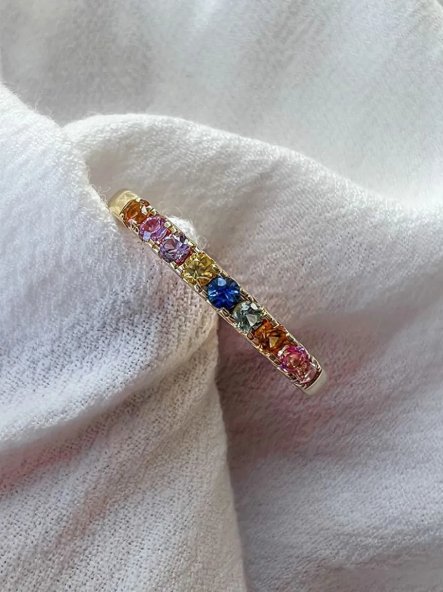 Geelgouden ring met rainbow saffier + Luxe Cadeau