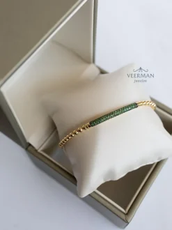 Geelgouden stretcharmband met tsavoriet A350TG17 + Luxe Cadeau