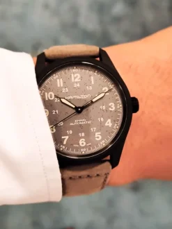 Hamilton Khaki Field Titanium H70215880 + Luxe Cadeau