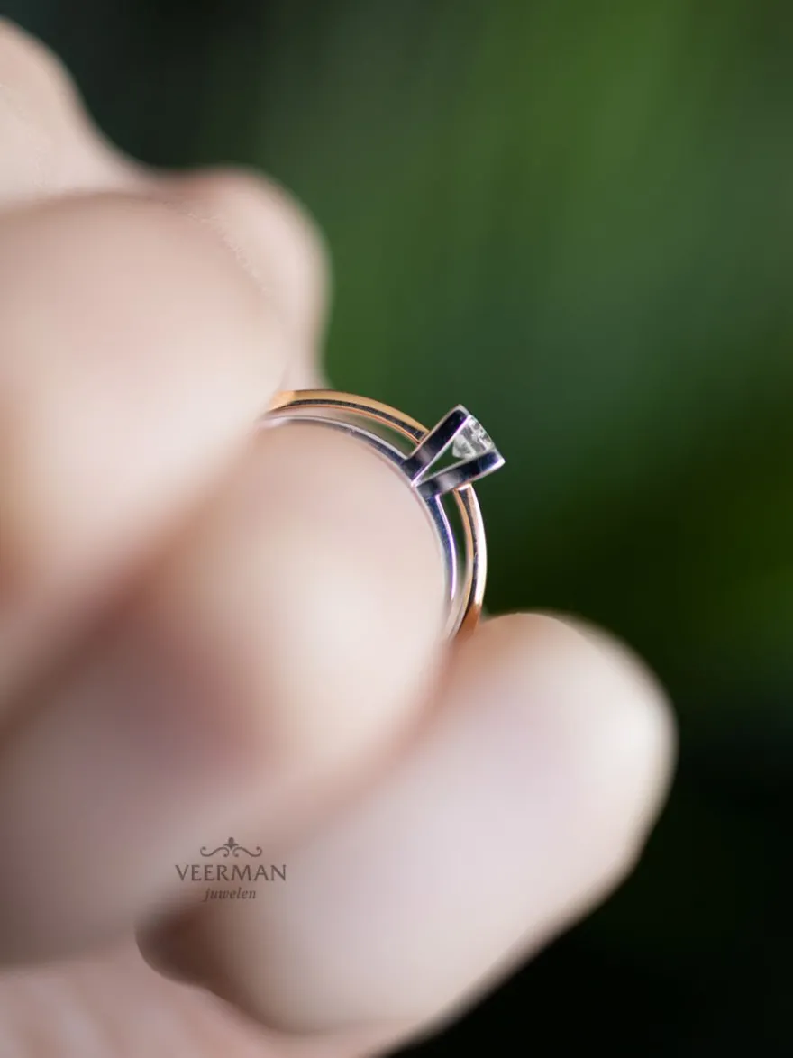 ROOS 1835 solitair ring 0.25crt + Luxe Cadeau