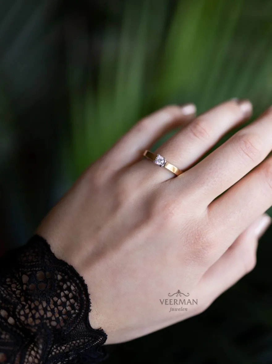 ROOS 1835 solitair ring 0.25crt + Luxe Cadeau