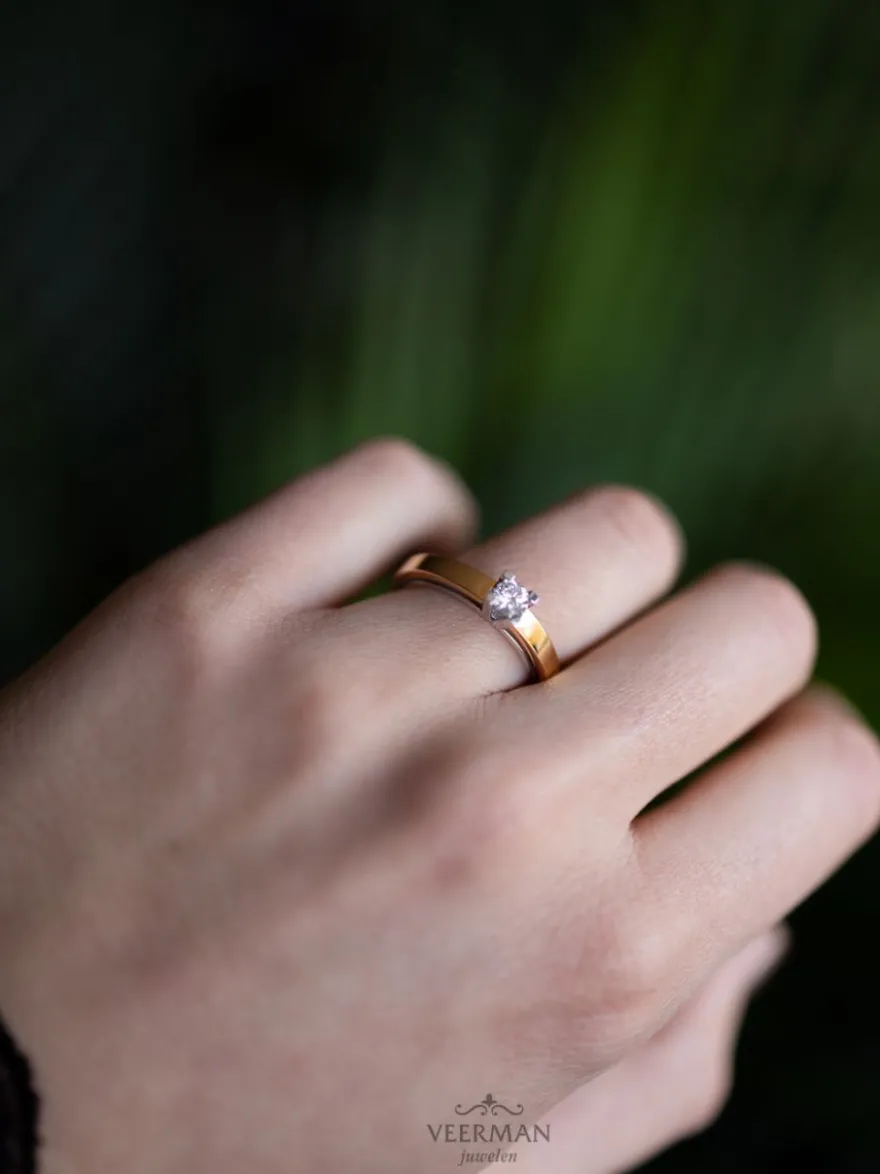 ROOS 1835 solitair ring 0.25crt + Luxe Cadeau