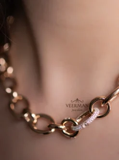 Roos Marie schakelcollier met diamant