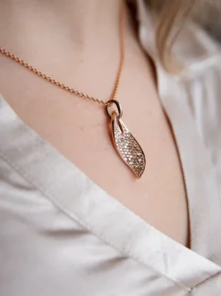 Roségouden hanger met witte en champagne diamant