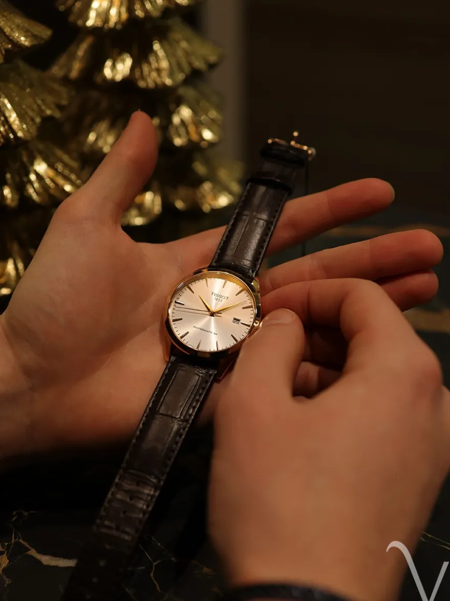 Tissot Classic Dream 40mm T158.407.36.261.00 + Luxe Cadeau