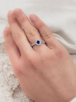 Witgouden bolletjes ring met briljant en saffier + Cadeau