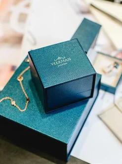 Witgouden Creolen Met Briljant 0.32 crt. + Luxe Cadeau