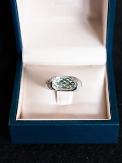 Witgouden ring met groene amethist | Shop online