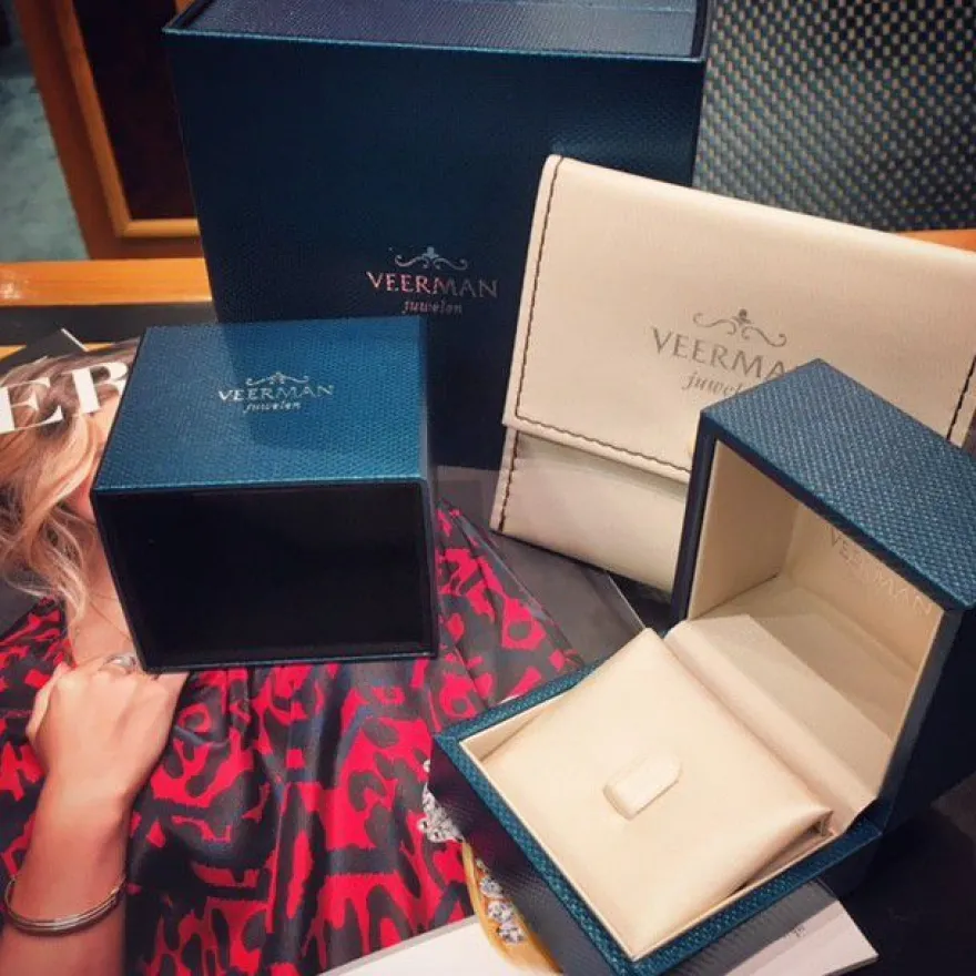 Witgouden solitair oorknoppen met diamant + Luxe cadeau