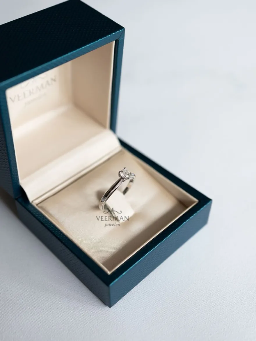 Witgouden solitair ring met briljant 0,30crt + Luxe cadeau